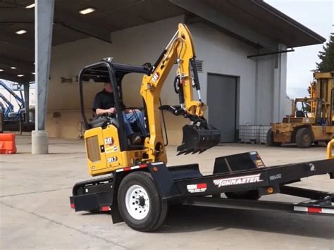 mini excavator on trailer stuck in the ground accident|Loading Mini Excavator on a Trailer: Step.